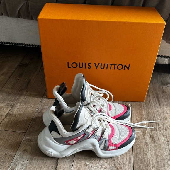 LV Archlight Sneakers. Size 37. - Picture 1 of 6